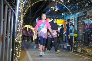 BIB: 10284
                            <button type="button" onclick="openModal(24677839)" class="btn btn-primary btn-sm float-right btn-popup" data-toggle="modal" data-target=".modal-high-quality">
                        <i class="fas fa-shopping-cart"></i> Add to Cart
                    </button>
                                            <button type="button" onclick="isThisMe(24677839, true)" class="btn btn-success btn-sm float-right btn-popup btn-isme hidden" data-toggle="tooltip" data-placement="bottom" title="นี่คือรูปของคุณใช่ไหม คลิกที่นี่เพื่อเอาเข้าอัลบั้ม">
                        <i class="fas fa-plus"></i> Add to album
                    </button>
                    <button type="button" onclick="isThisMe(24677839, false)" class="btn btn-warning btn-sm float-right btn-popup btn-isnotme hidden">
                        <i class="fas fa-ban"></i> Remove from album
                    </button>